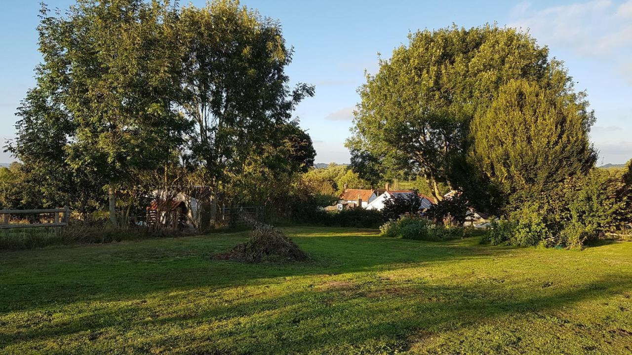 Baptist Cottage Cheverell ภายนอก รูปภาพ